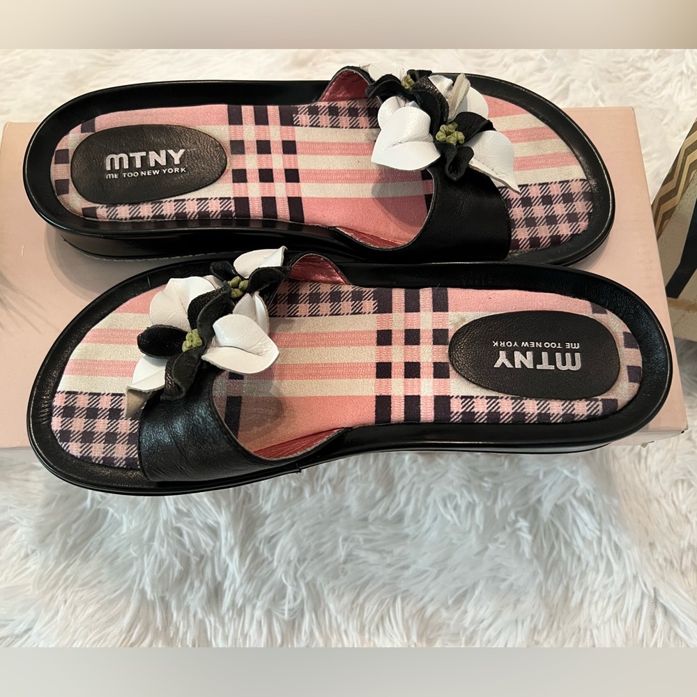 ๐HP๐ MTNY (Me Too New York) Maggie Black Sandals/Slides - Picture 8 of 13